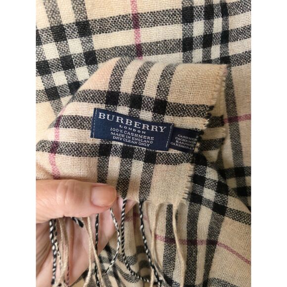 Burberry London 100% Cashmere Scarf Archive Beige Heritage Check Made in England - Picture 6 of 9